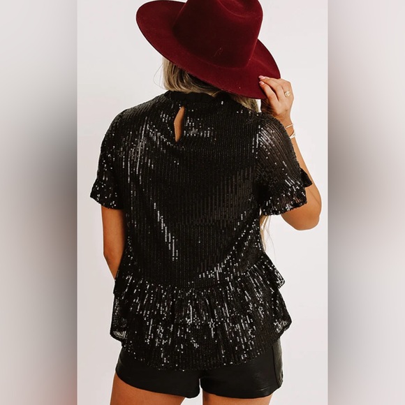 COUNTING DOWN TO KISSES SEQUIN TOP IN BLACK. NWT. - Picture 3 of 5